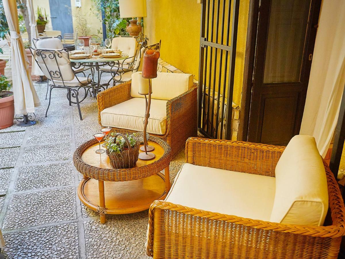 Dimora Dei Leoni Apartment Palermo Bagian luar foto