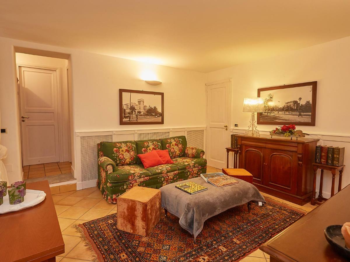 Dimora Dei Leoni Apartment Palermo Bagian luar foto