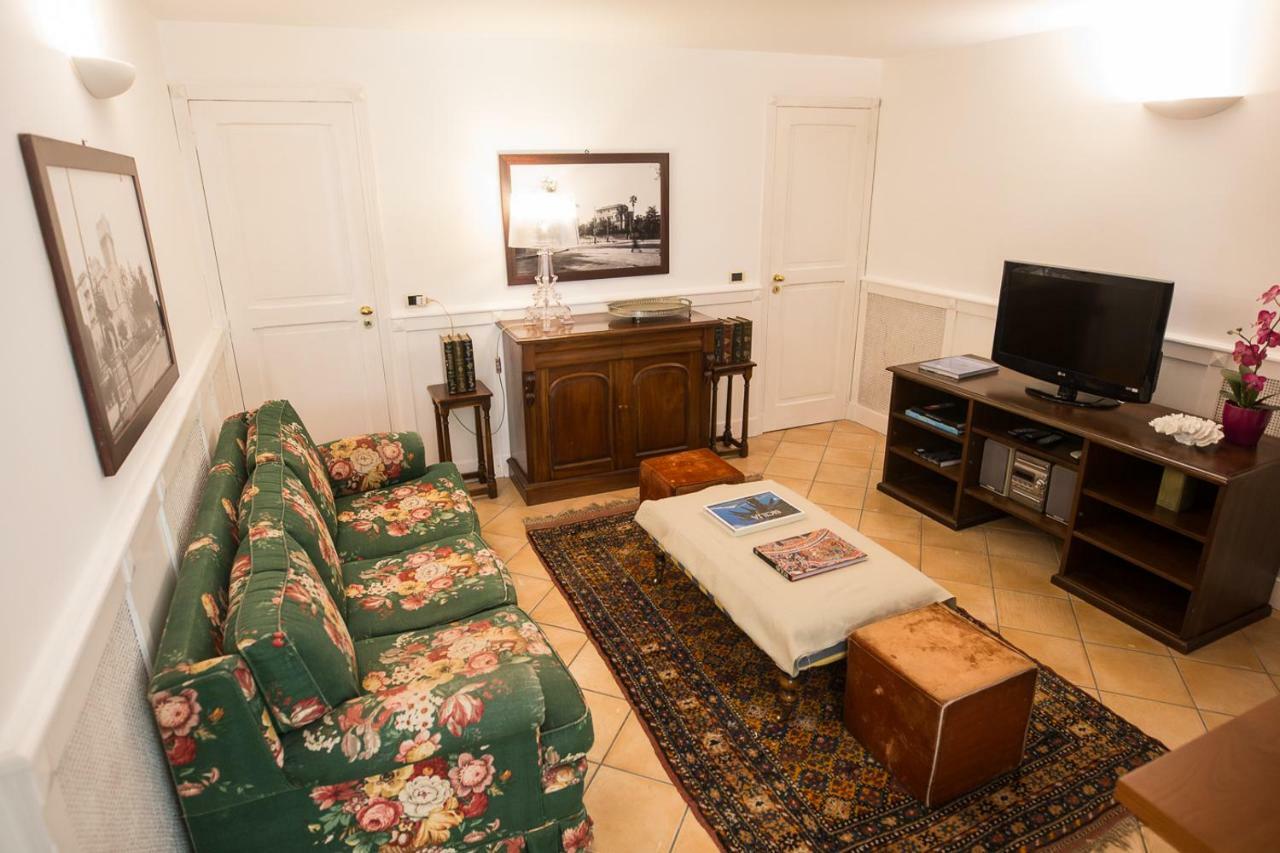 Dimora Dei Leoni Apartment Palermo Bagian luar foto